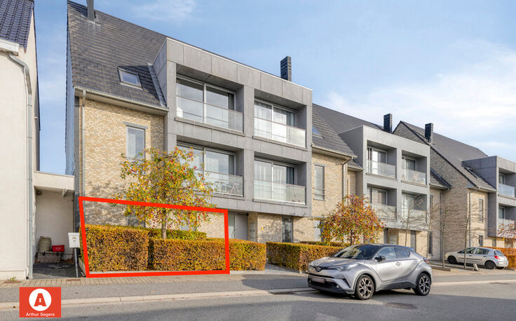 Gelijkvloerse verdieping te koop in Buggenhout