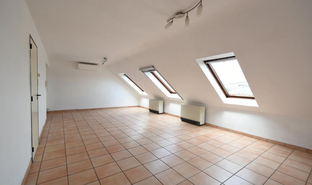 Dakappartement te huur in Buggenhout