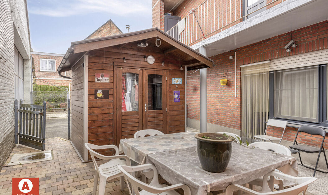 Gebouw voor gemengd gebruik te koop in Kapelle-op-den-Bos