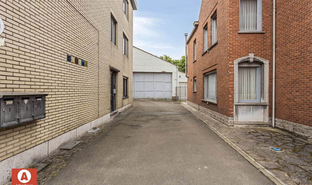 Gebouw voor gemengd gebruik te koop in Kapelle-op-den-Bos