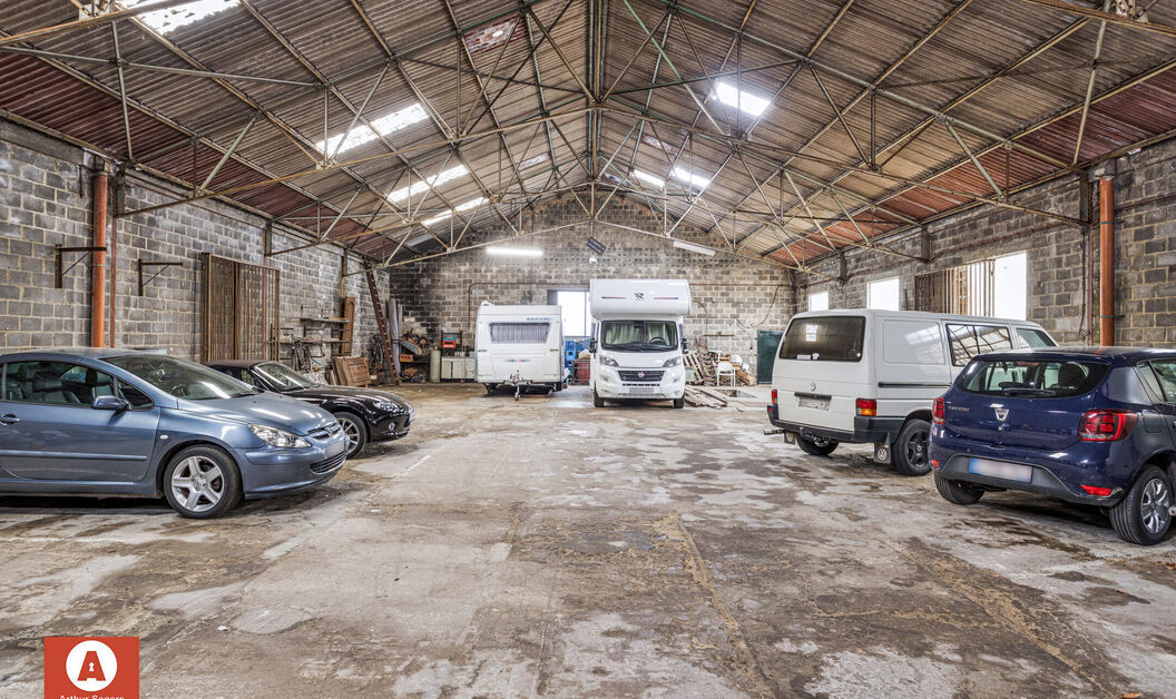 Gebouw voor gemengd gebruik te koop in Kapelle-op-den-Bos