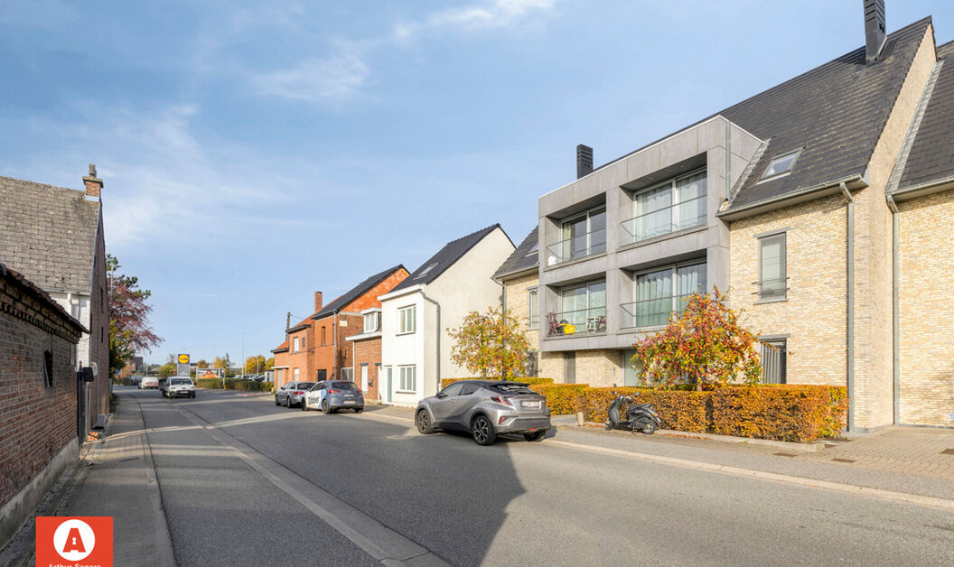 Gelijkvloerse verdieping te koop in Buggenhout