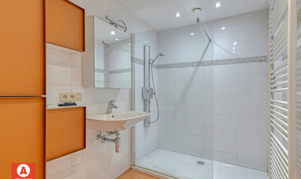 Gelijkvloerse verdieping te koop in Buggenhout