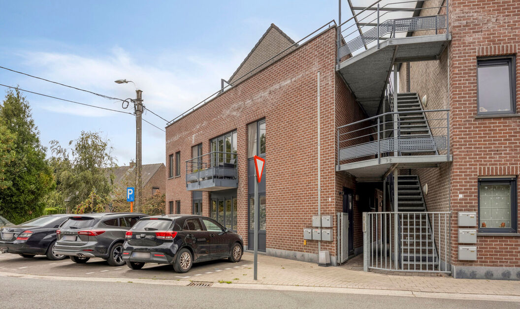 Gelijkvloerse verdieping te koop in Zele
